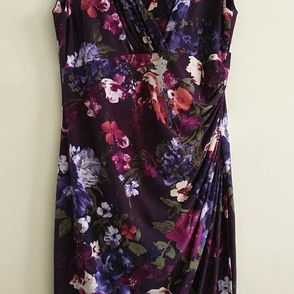 Lauren Ralph Lauren Sheath Dress 14 Purple Floral V Neck Stretch Faux Wrap Midi - Picture 7 of 7